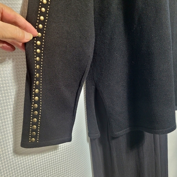 Westport Cold Shoulder Studded Black Knit Pop Over Sweater (XL) - Picture 3 of 11